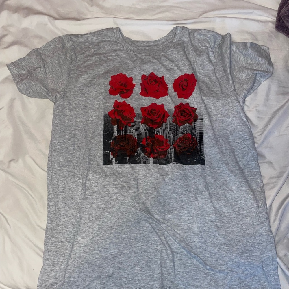 Graphic Tee w/ Roses on the Front